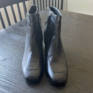 Freda Salvador NWOT Black Leather Ankle Boots - Classic Zip-Back Style